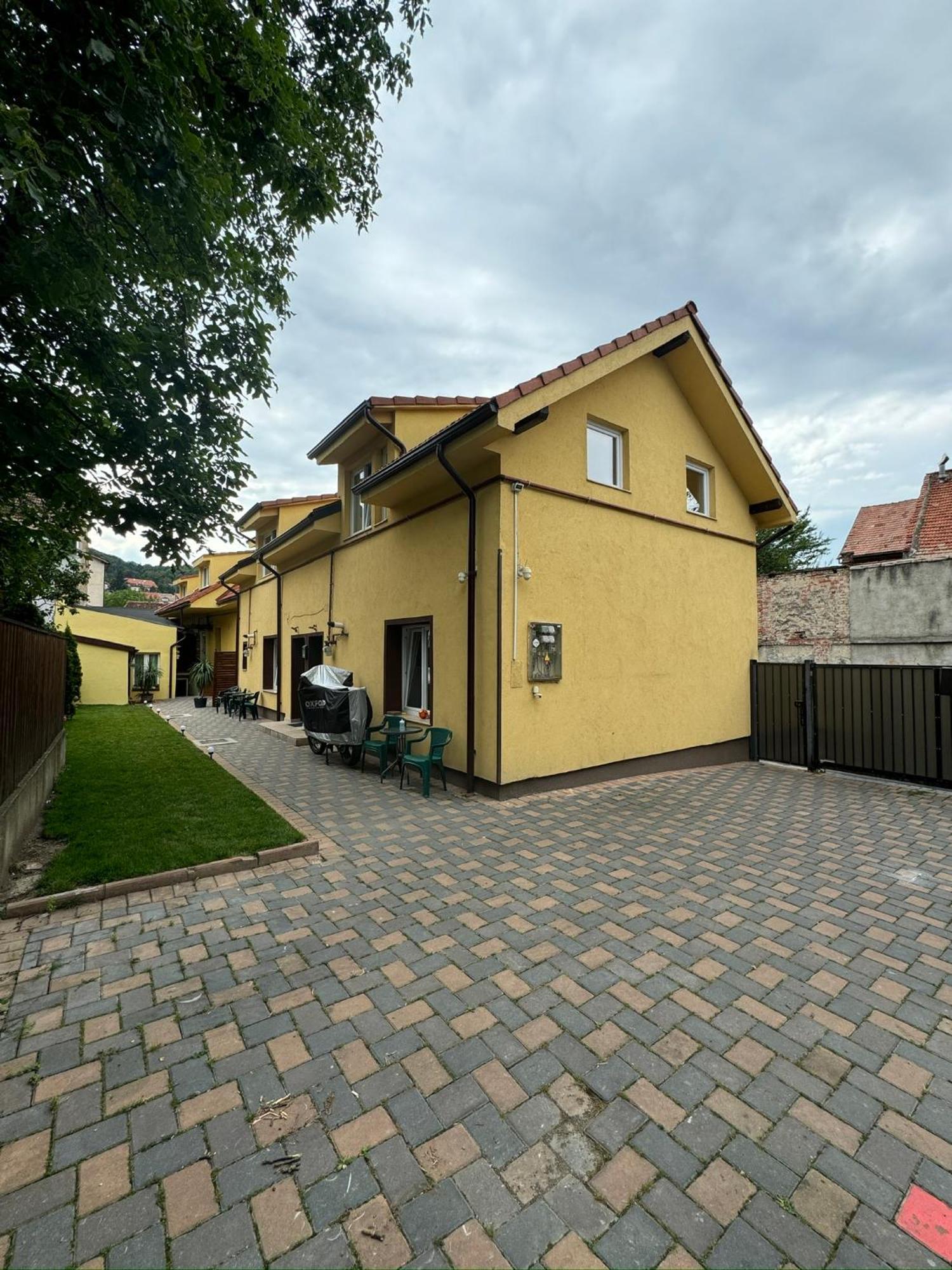 Apartamente De Inchiriat Lucky House Μπρασόβ Εξωτερικό φωτογραφία